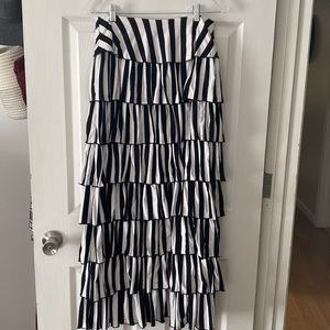 Dainty Jewels skirt